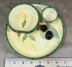 Vintage 3D Appetizer Snack Serving Plate Dish Signed Cali 7.5 inch