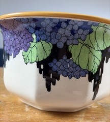 Beautiful Royal Doulton Art Nouveau Chamber Pot Cream with Trailing Flowers