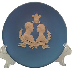 Wedgwood Blue Jasperware Charles & Diana Royal Wedding 1981 4″ w/ Display Stand