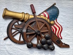 1967 Sexton Revolutionary War Cannon 13 Star Flag Metal Wall Decor