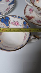 Lot of 2 teacups and 2 saucers of Lady Elizabeth Hudson & Middleton Ltd 1980’s