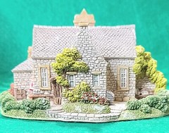 Lilliput Lane Village School Hand Made in Cumbria UK -1991
