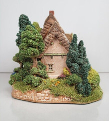 Lilliput Lane Cotman Cottage. Mint in its original box with a deed.