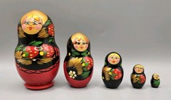 Vintage Matryoshka 5 Russian Nesting Dolls Made Un USSR