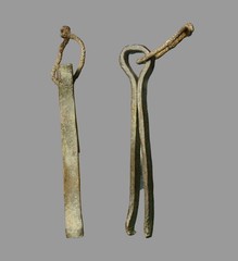 Antiquity Ancient Roman Bronze Medical Tweezers / Vulsella Attachment Ring 46mm