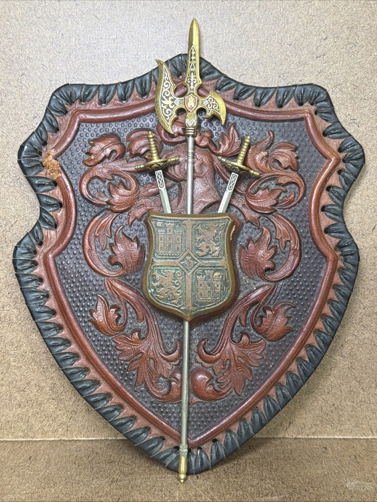 Vintage Medieval Wall Decorative Arts Coat Of Arms Europe 9×7” Used WOW!