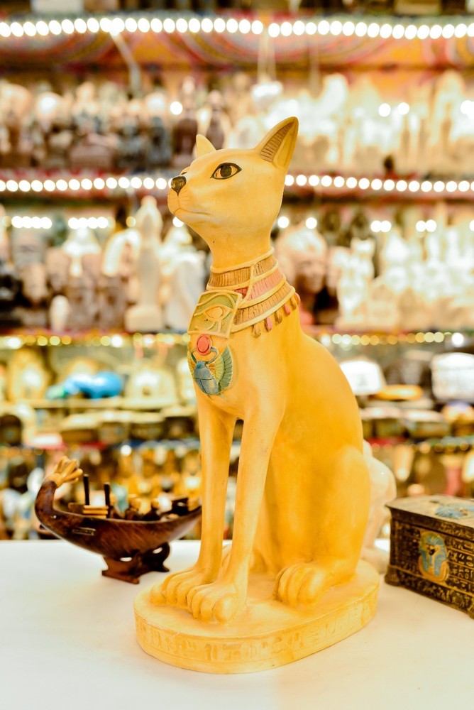 Unique Statue of Bastet Cat Heavy Large Size Handcrafted Painted Made in Egypt