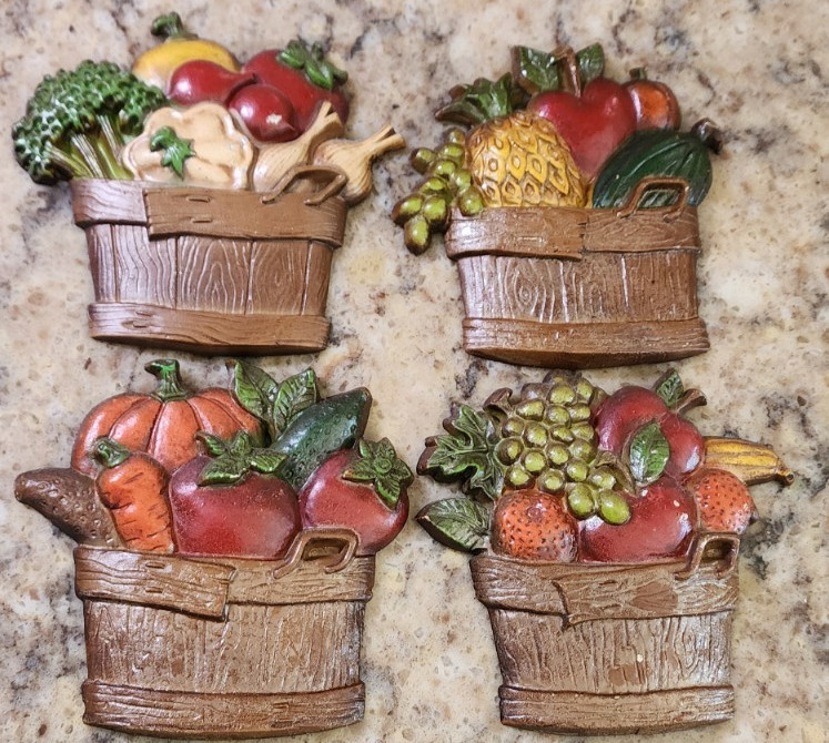 Sexton Cast Metal Wall Hanging Fruit & Vegetable Baskets Set Of 4 Vintage 1976