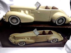 Avon VTG 1984 Ceramic Model 1937 Classic Car Cord Original Box Ceramarte Brazil