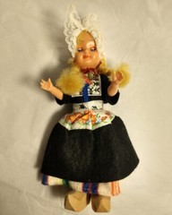 Souvenir Plastic Doll Sleep Eyes Traditional Dutch Folk Costume Wooden Shoes