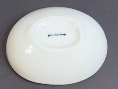 KPM Porcelain Bowl Relief Frog Glazed off white Berlin Rare Vintage