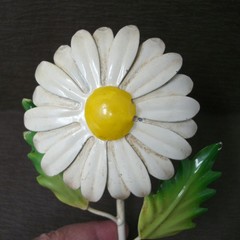 Vintage MCM Tole Painted Metal DAISY Floral Wall Hook Italy BOHO Flower Toleware