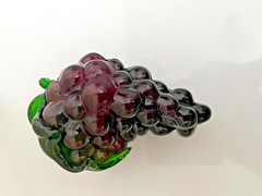 VTG HAND BLOWN ART GLASS GRAPE CLUSTER PURPLE & GREEN WINE THEME 6.5″ X 4″