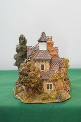 Lilliput Lane Collectibles The Gables. In good condition with deed.