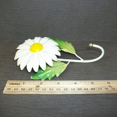 Vintage MCM Tole Painted Metal DAISY Floral Wall Hook Italy BOHO Flower Toleware