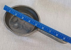 2 Vtg Cast Aluminum Skillets Wall Hangings Fruit Design Rustic French Country