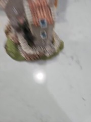 Lilliput Lane – Culross House – Mint in its original box with a deed.