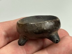 AMAZING AUTHENTIC MINIATURE PRE-COLUMBIAN EFFIGY POTTERY TRIPOD BOWL POT, MEXICO
