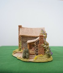 Lilliput Lane Home Sweet Home. In excellent condition, boxed.