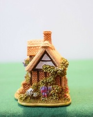 Lilliput Lane Mother’s Cottage. In mint condition.