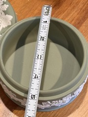 Vintage Wedgwood Sage Green Jasperware 5″ Round Finial Lid Trinket Jewelry Box