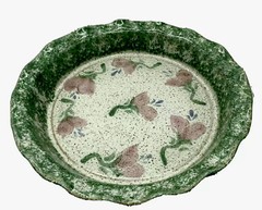 Original Parsley Artisan Pottery Magnolia Baking Pie Plate Fun