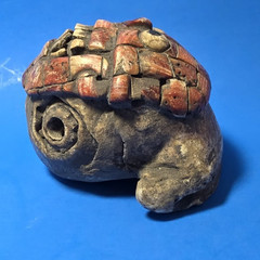 PRE-COLUMBIAN AZTEC FUNERARY OFFERING SNAIL PENDANT WITH SPONDYLUS, BONE INLAY