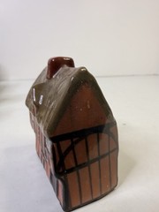 RAREMudlen End Studio Felsham Suffolk Pottery Miniature Thatched Cottage RED #4R