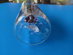 VTG MAYFLOWER GLASS WITH SMALL SHIP INSIDE A BOTTLE BRITAIN