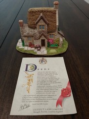 Lilliput Lane Village Shops Penny Sweets Cottage Exc. Condition with Deed