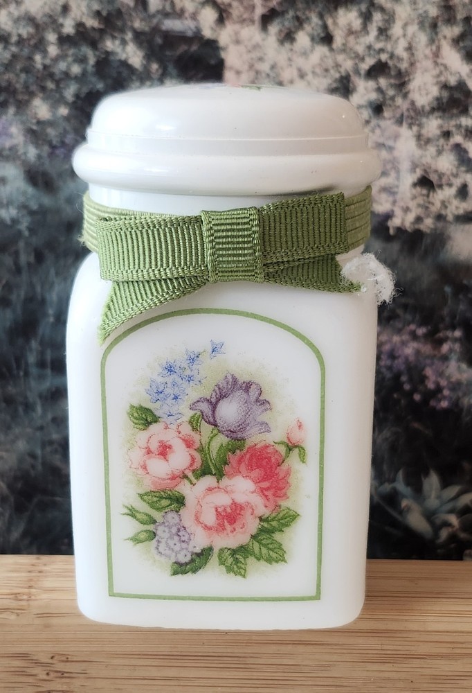 Vintage Country Garden Powder Sachet by Avon. Milk Glass Empty. Bird of Paradise
