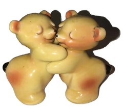 ￼Vintage ceramic salt pepper shakers Bears Light Brown Tellington Huggers Fun