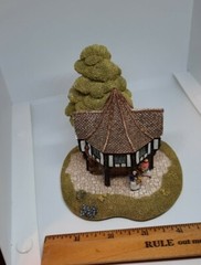 Lilliput Lane English British Village Flower Sellers House Figurine