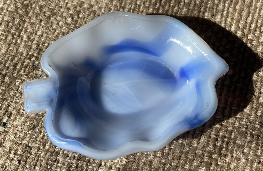Vintage Akro Agate White Opalescent Slag Glass Blue Swirl Leaf