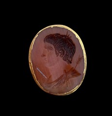 MAGNIFICENT ANCIENT ROMAN GOLD INTAGLIO RING – 2nd Century AD (AQ1)