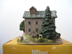 Lilliput Lane Keirstead Mill Mint in its original box with a deed.