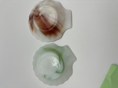 2 Akro Agate Clam Shell Green & Brown White Swirl Glass Trinket Dish Ashtray