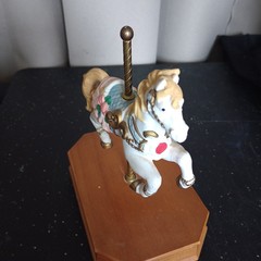 Vintage Unbranded CAROUSEL HORSE Porcelain Figurine Wooden Stand 6″x 6″
