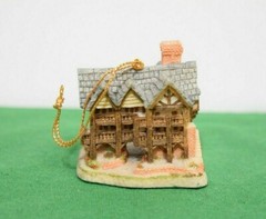 David Winter The Grange Ornament. In excellent condition and in original box.