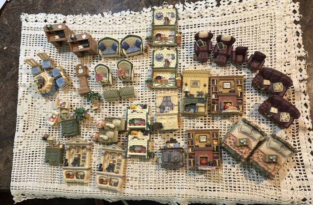 40+ Avon Victorian Memories Miniature Furniture Collectibles Estate *READ*