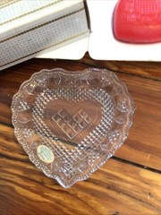 Vintage FOSTORIA Avon Heart Shaped Glass Trinket Soap Dish Original Box & Soap