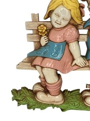 Vtg 1977 Homco Plastic Boy And Girl On Park Bench Wall Hanging USA Kitschy