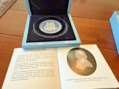 2018 Wedgwood Blue Jasperware 5 Pound Coin The Three Graces Ltd Ed 449 COA Box