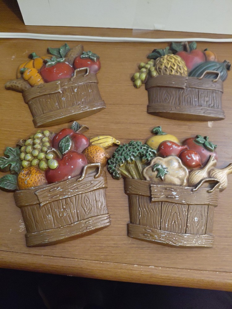 Sexton Cast Metal Wall Hanging Fruit & Vegetable Baskets Set Of 4 Vintage 1976