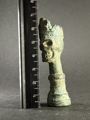 RARE ANCIENT LUR1STAN BRONZE CROWNED SKULL DEVIL GOTHIC STATUE – CIRCA 1000 BCE