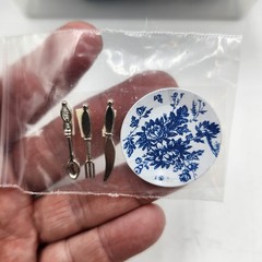 Trinket plate silverware blue flow wall decor dollhouse minaiture