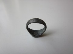 very rare ancient Roman small bronze engraved ring with a star. I – II AD.
