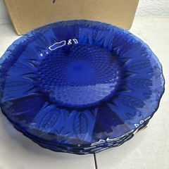 4 Vintage Royal Sapphire Blue Avon 7 3/4″ Salad/Dessert plates Made in France