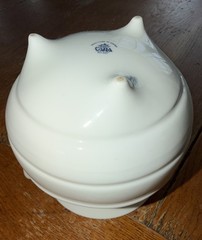 Vintage Royal Tara Fine Bone China Shamrock Hand Made Footed Bowl St. Pat’s Day