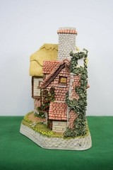 David Winter Collectors Guild Plough Farmstead In original box with a COA.